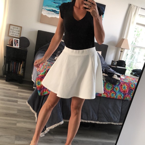 White Skater Skirt - Picture 7 of 9